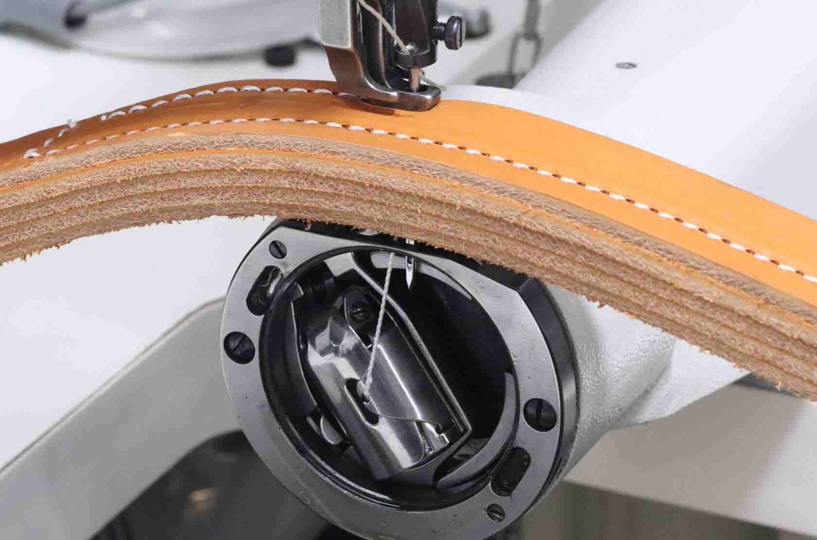 Heavy duty cylinder bed leather sewing machine
