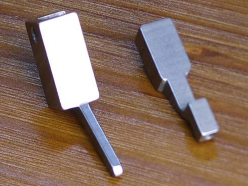 Special sewing feet, attachments & accessories